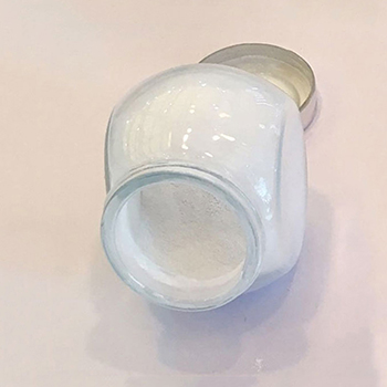 7-Chloro-1-cyclopropyl-6-fluoro-4-oxo-1,4-dihydro-1,8-naphthyridine-3-carboxylic acid CAS 100361-18-0